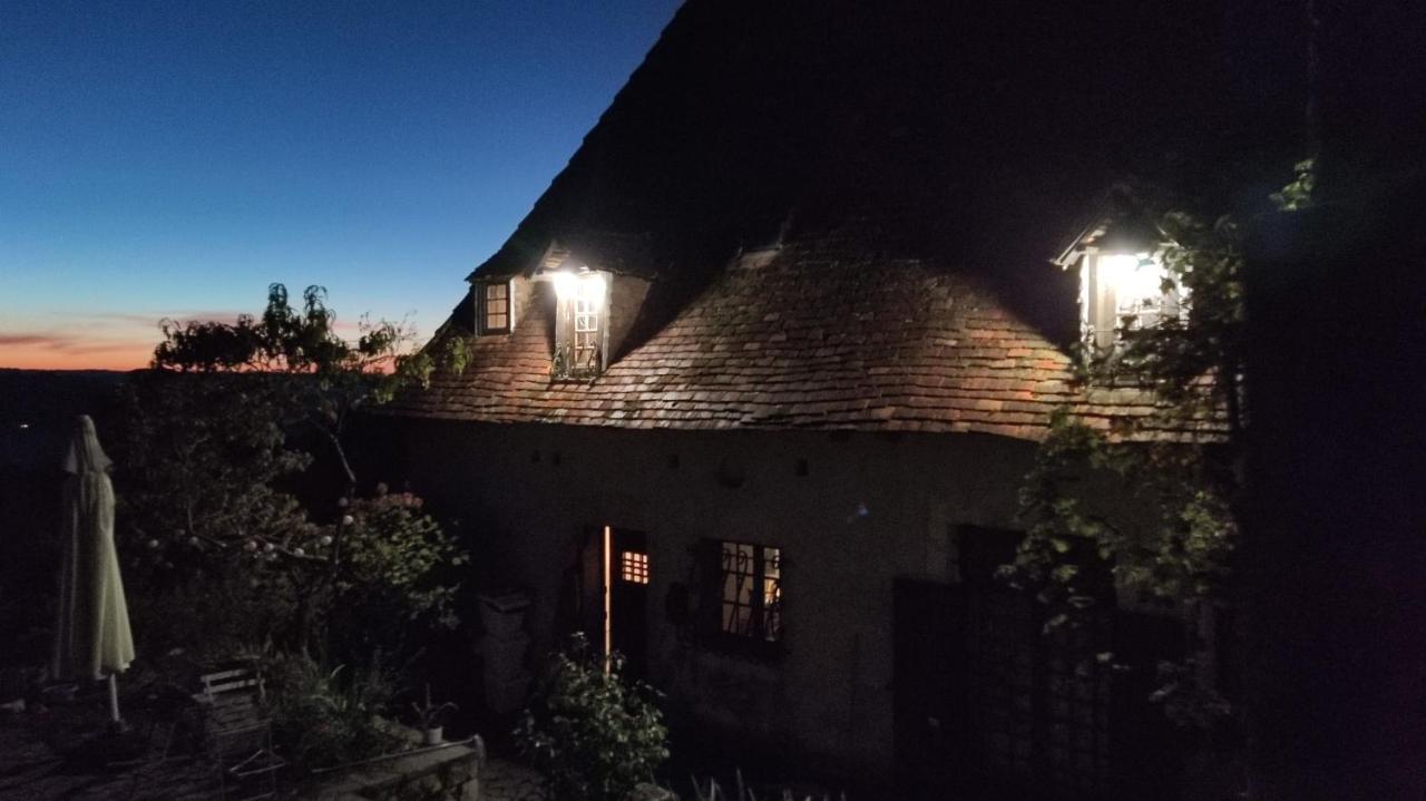 Bed and Breakfast La Fontaine Du Mas Thiviers Esterno foto