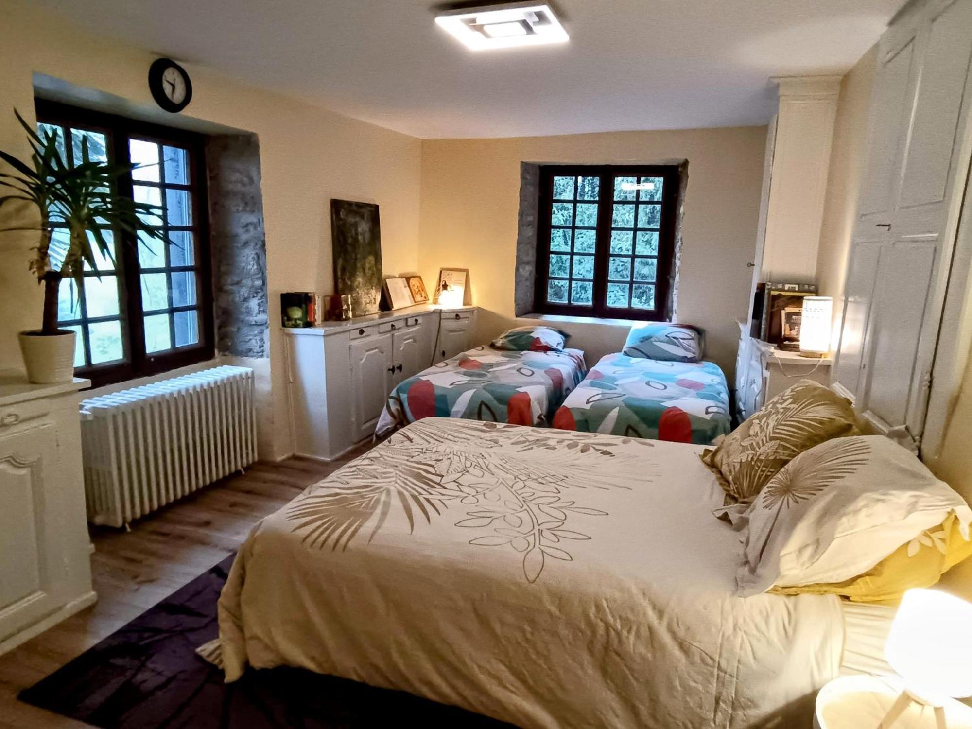 Bed and Breakfast La Fontaine Du Mas Thiviers Esterno foto