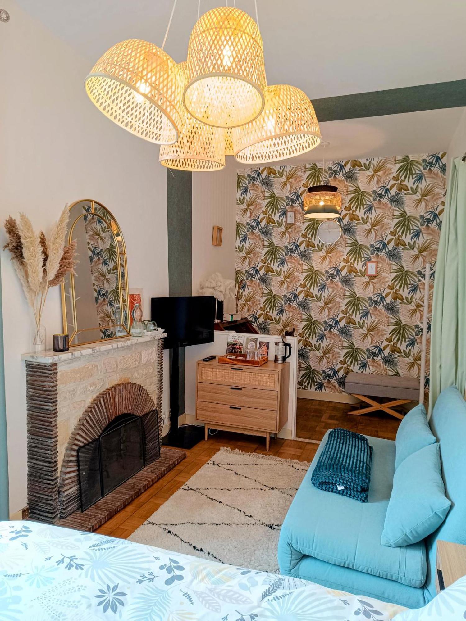Bed and Breakfast La Fontaine Du Mas Thiviers Esterno foto